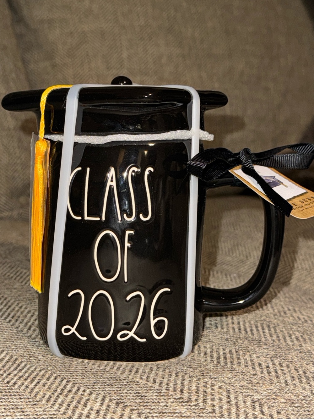 NWT RAE DUNN CERAMIC BLK Class of 2026 Graduate Coffee Tea Mug Cup with Tassel